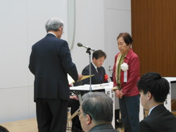 小林会長受賞時の写真