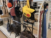ショップの様子（バッグ類）