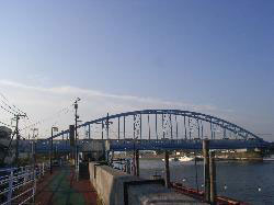 旧江戸川に架かる東西線の鉄橋