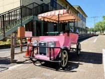 写真：大型四輪車