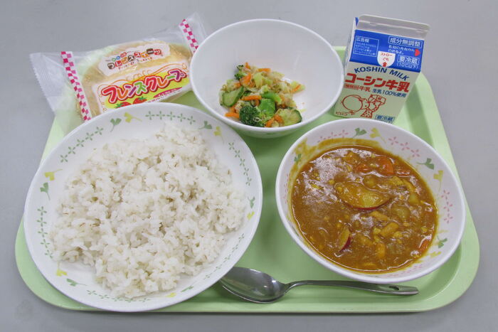 写真:10月17日中学校の給食
