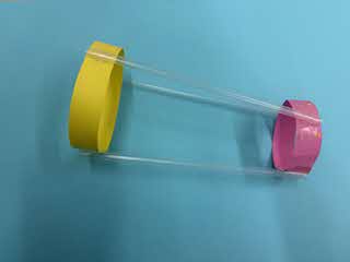 制作するストロー紙飛行機のイメージ写真