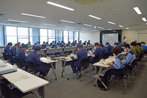 写真：災害対策本部会議の様子