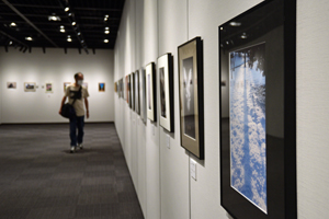 写真：写真展の展示の様子