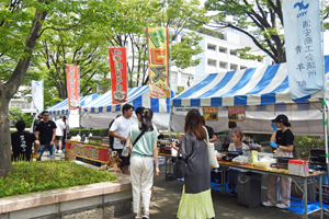 写真：出店コーナーの様子