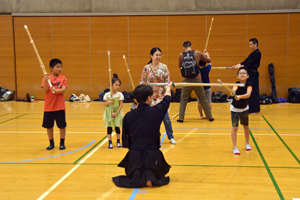 写真：剣道体験の様子