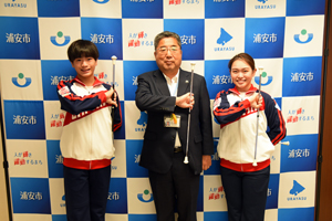 写真：市長との記念撮影
