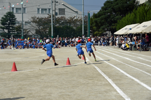 写真：徒競走の様子