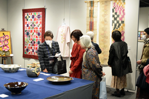 写真：工芸・彫塑の部の作品講評会