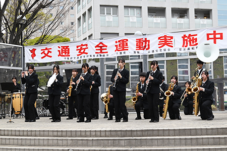 写真3：吹奏楽部の演奏の様子