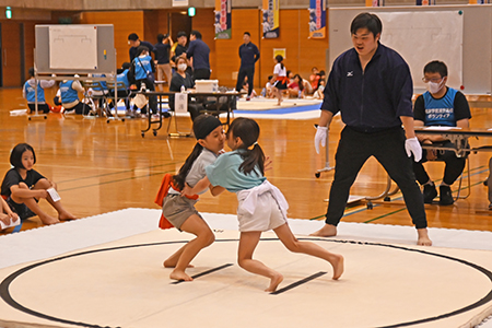 写真3：女の子の取組の様子