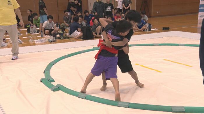 写真：わんぱく相撲の取組の様子