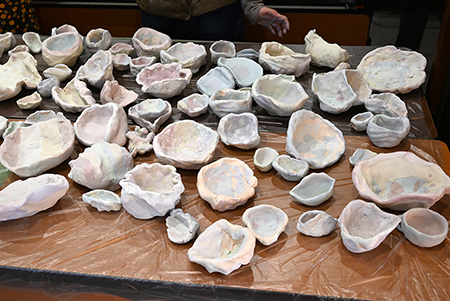 写真：釉薬掛けした作品