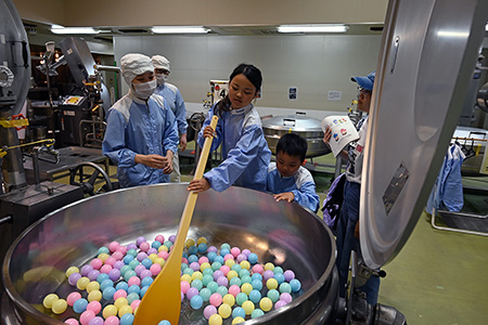 写真：調理体験の様子