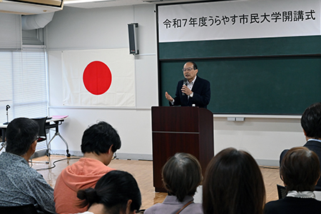写真：学長講演の様子