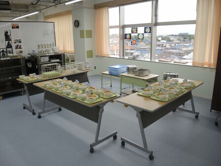 UMI給食の様子