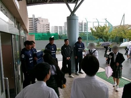 朝のあいさつ運動の写真