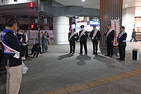 写真：地域見守り運動に集まった皆さん