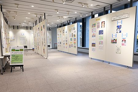 写真：会場の展示の様子