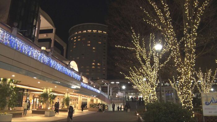 写真：新浦安駅前のイルミネーショ