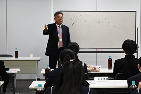 写真：市長講話の様子