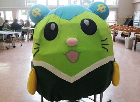 日の出中のマスコットキャラクター「ひのっちゅ」