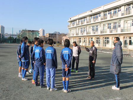 日の出中学校サッカー部の活動の様子