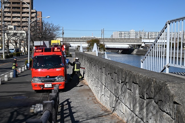 写真：境川わかしお歩道橋付近の消防水利