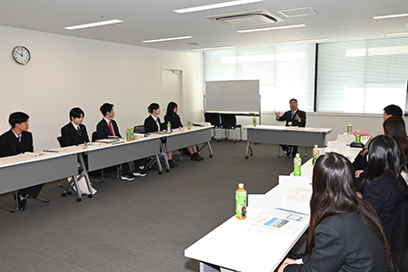 写真：結団式の様子