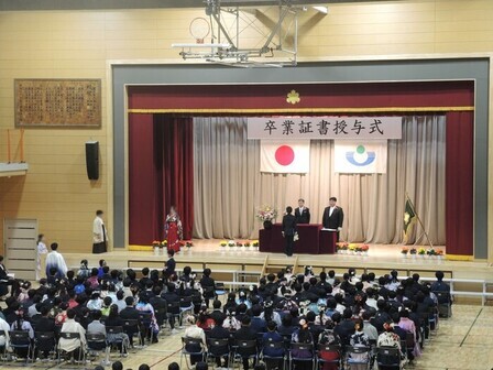 南小学校卒業式の様子