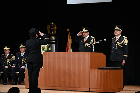 写真1:辞令交付式