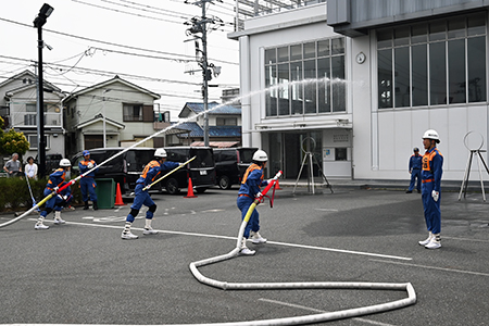 写真：放水の様子