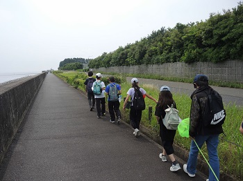みんなで会場に向かっています