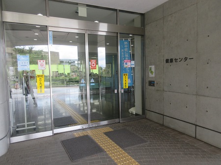 1、「正面玄関入口」平日、月曜日から金曜日まで