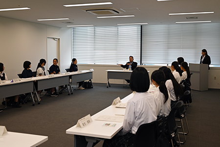 写真：懇談の様子