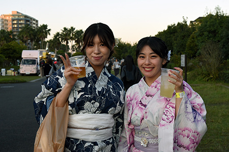 写真：浴衣を着た人の様子